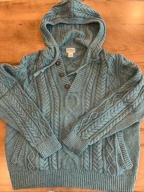L.L. Bean Men's Hooded Cable V‑Neck Sweater in Teal Green